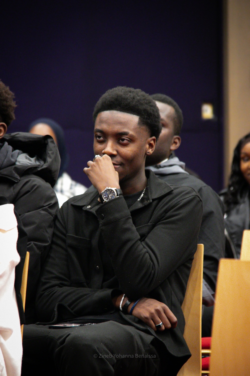Eleve regarde la scène ©Zineb-Yohanna Benaissa